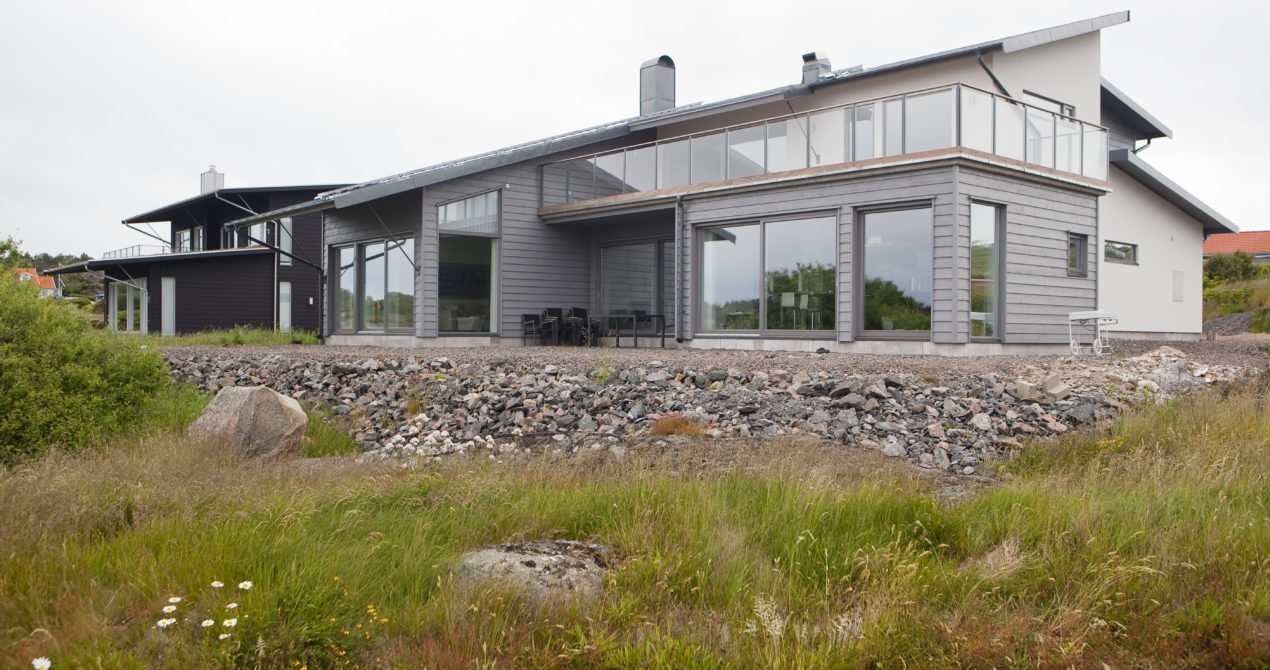 Fönsterplatsen i syd AB – din lokala fönsterbytare för hållbara och stilrena fönster- och dörrlösningar.